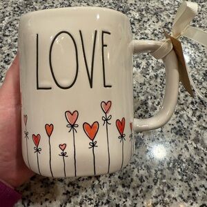 Brand new Rae Dunn LOVE Heart Flower mug